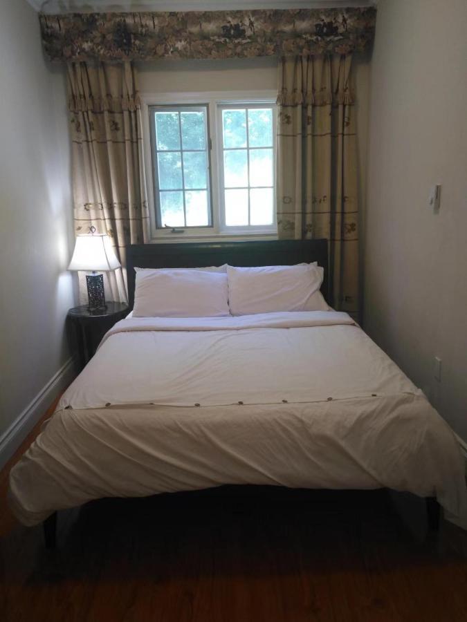 Lakeside Private Suite-Queen Bed Room Tottenham Экстерьер фото